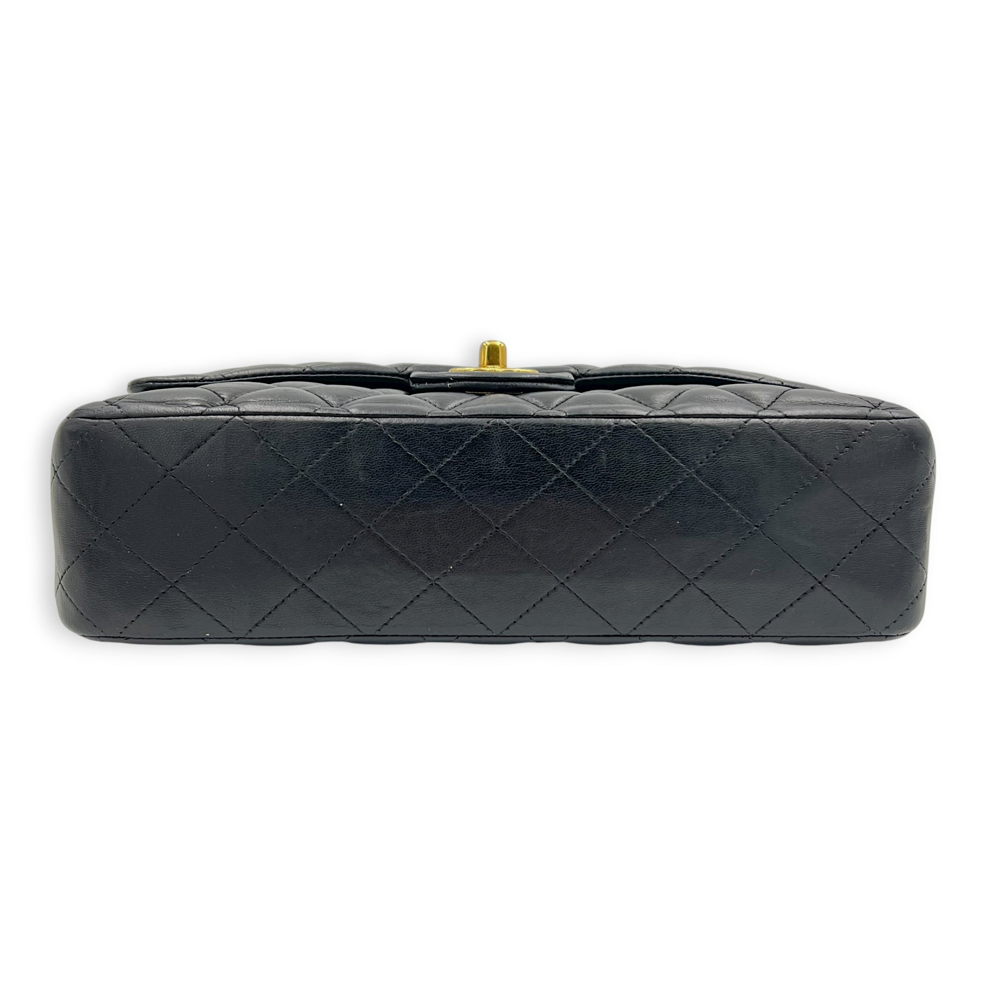 Classic Shoulder Bag Medium Black in Lambskin, Gold hardware - Image 6