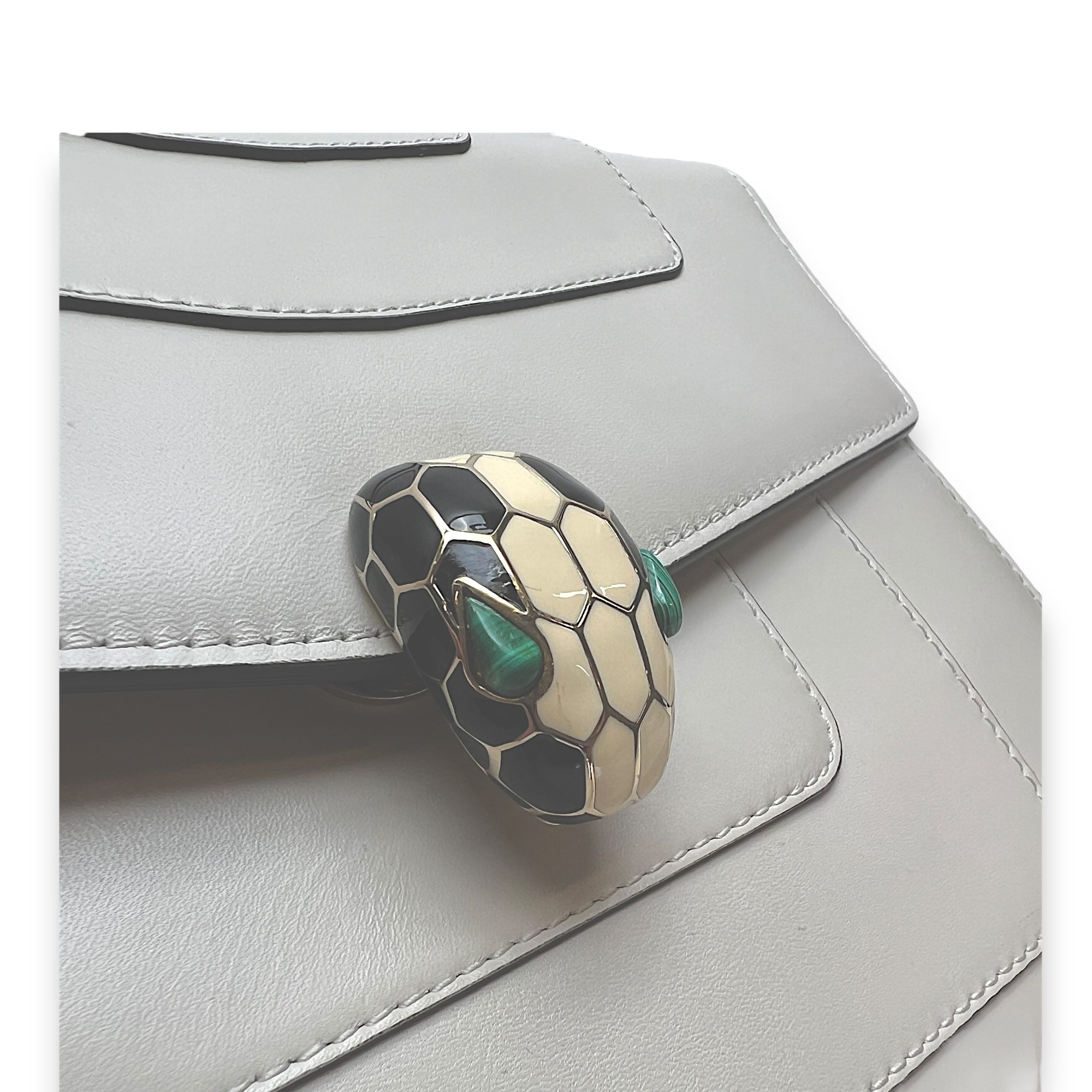 Serpenti Forever Medium White Shoulder Bag in Calfskin, Light Gold hardware - Image 7