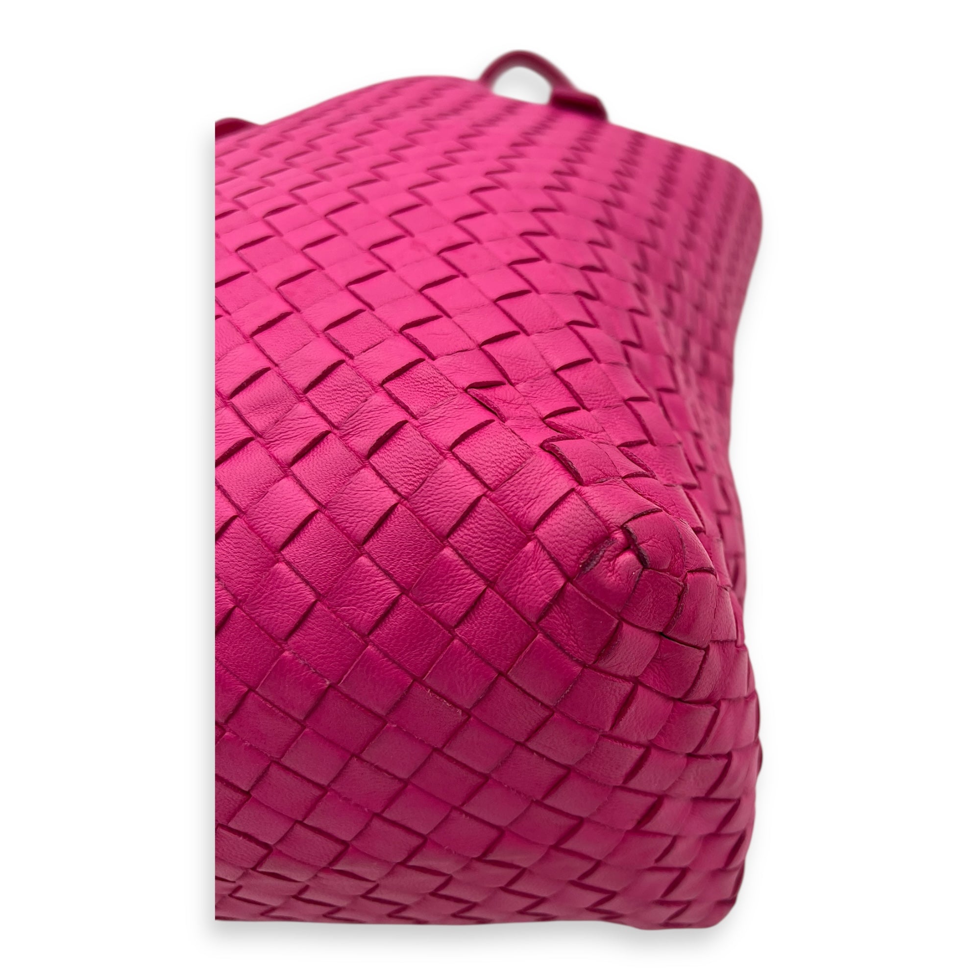 Intrecciato Shoulder Bag Pink in Lambskin, Gunmetal hardware - Image 8