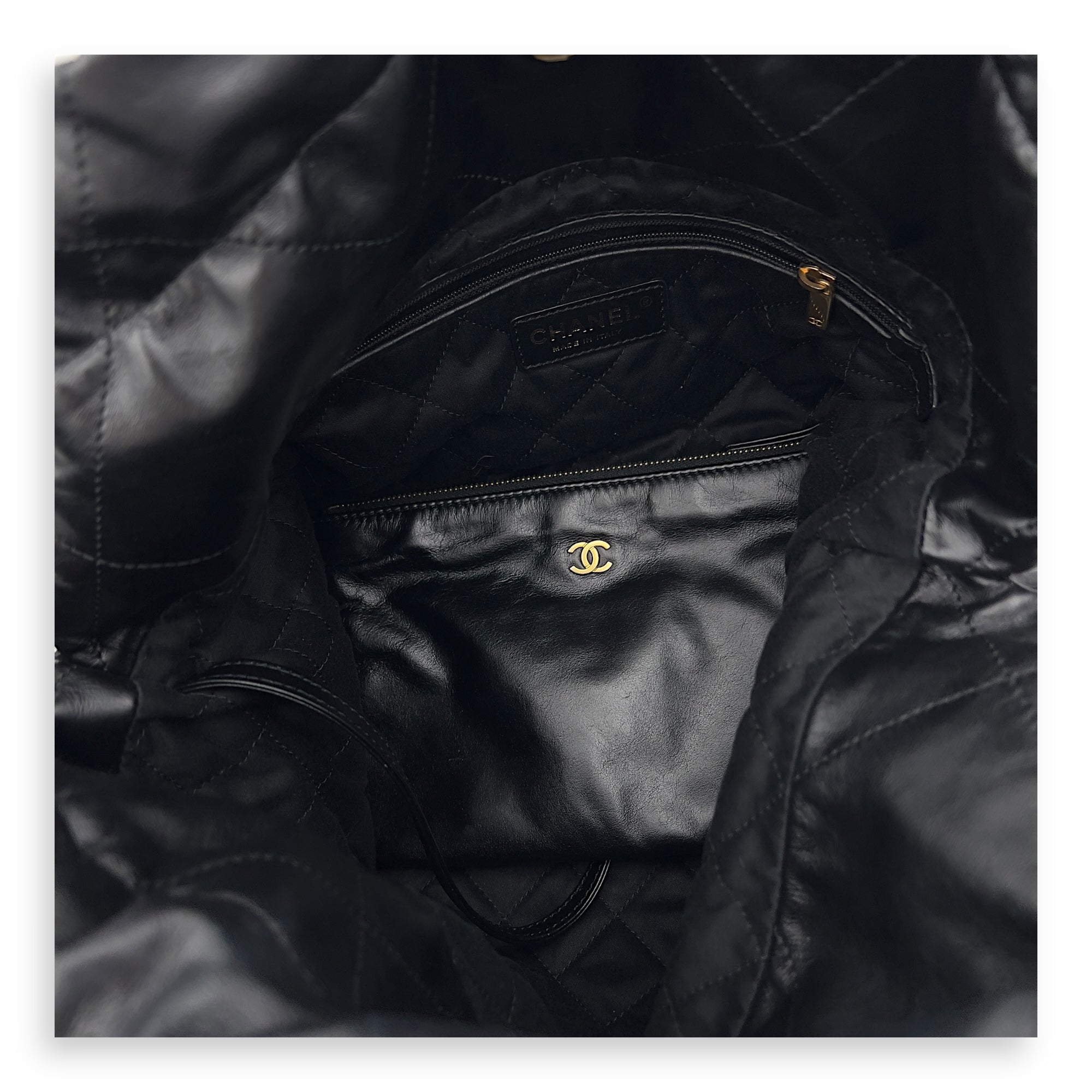 22 Tote Shoulder Bag Small Black in Calfskin, Gold hardware - Image 7