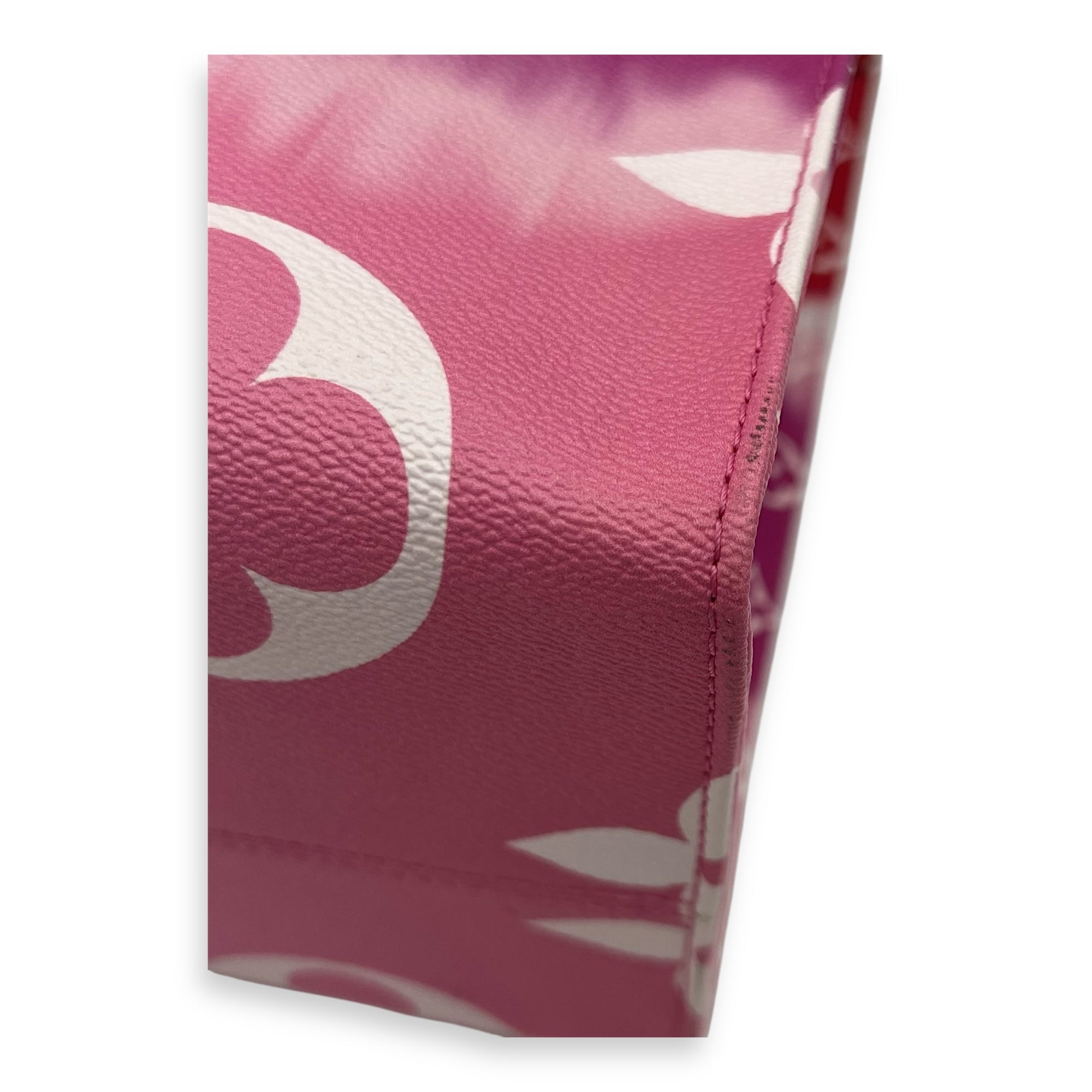 OnTheGo GM Multi-colour Tote Bag in Coated Canvas, Silver hardware - Image 8