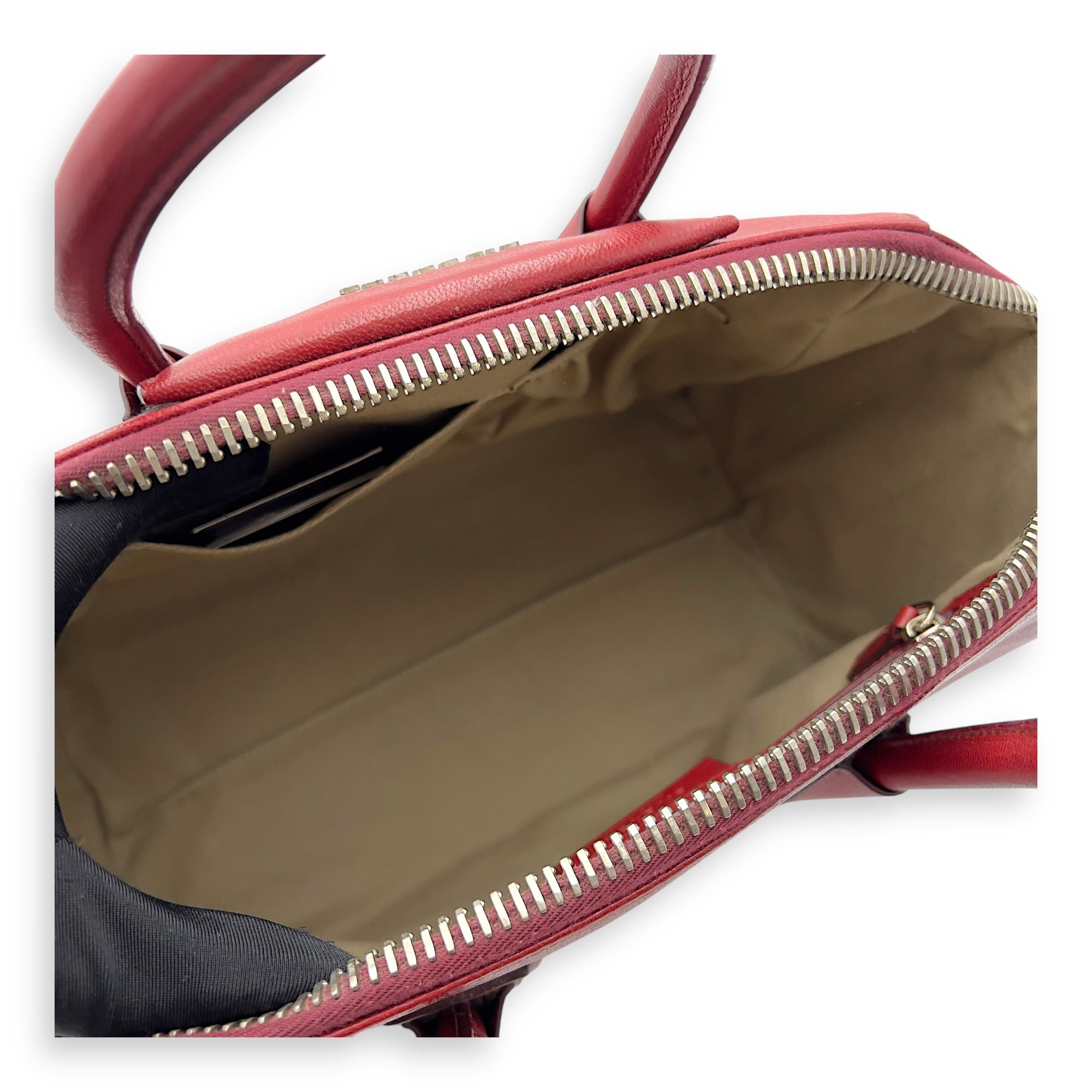 Antigona Medium Red Top Handle Bag in Goat Leather, Gold hardware - Image 10