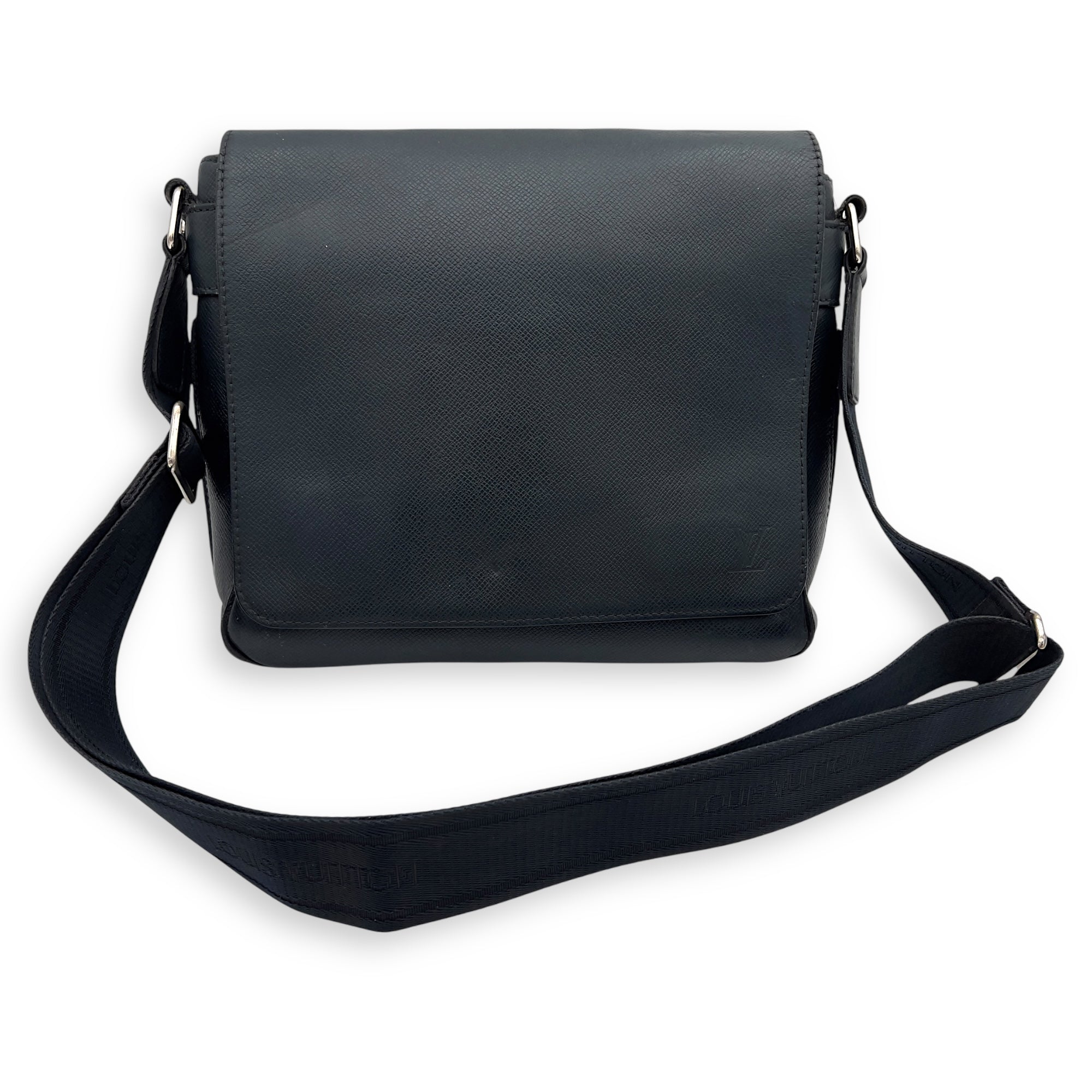 Taiga Messenger Black in Calfskin, Silver hardware - Image 10