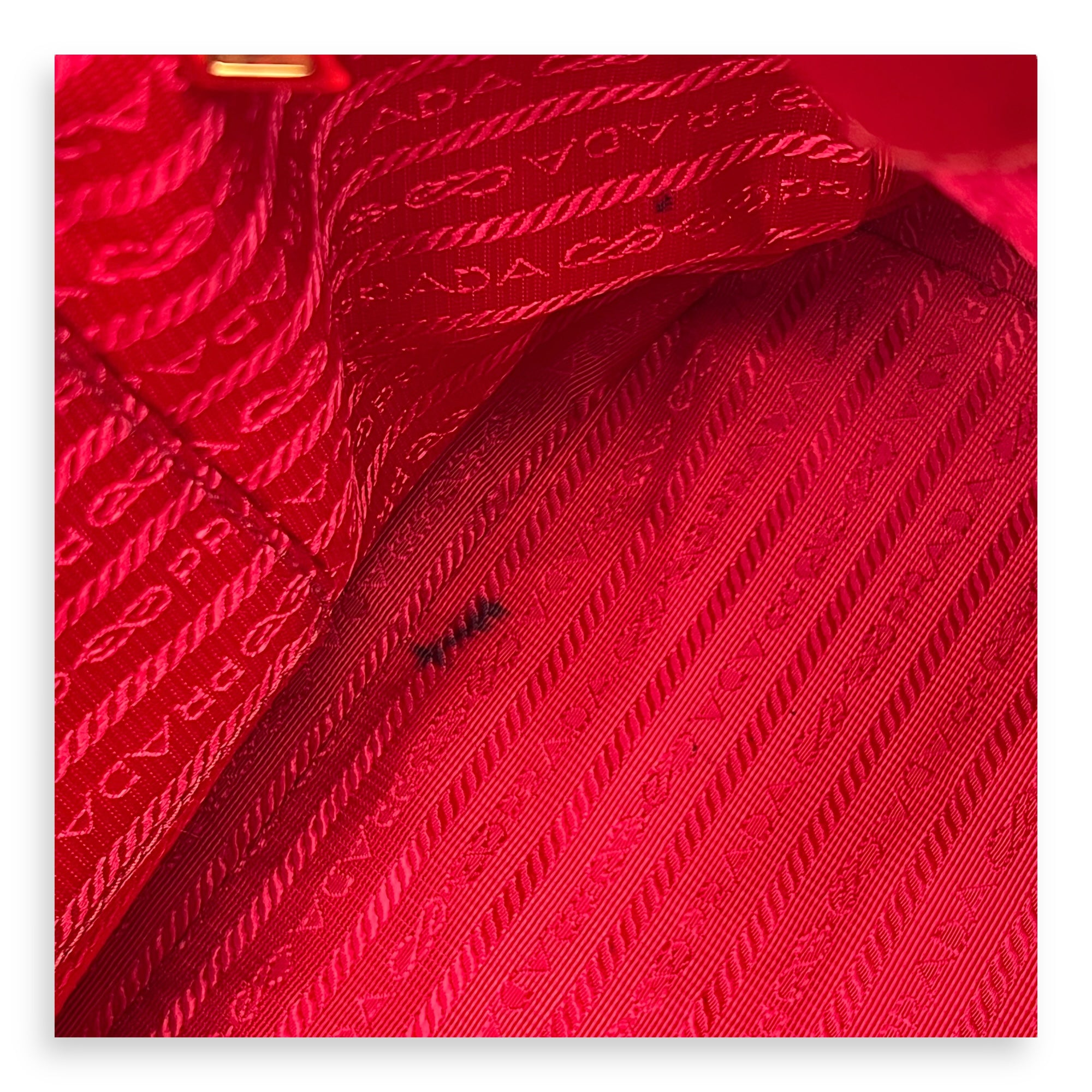 Galleria Top Handle Bag Red in Saffiano Leather, Gold hardware - Image 15