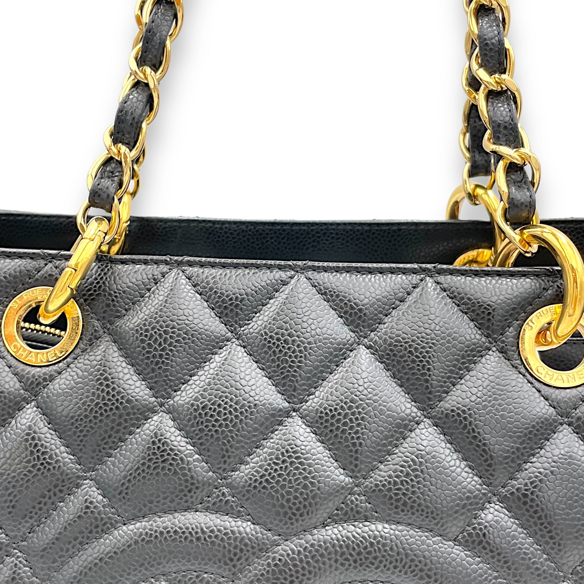 GST XL Black Shoulder Bag in Caviar Leather, Gold hardware - Image 8